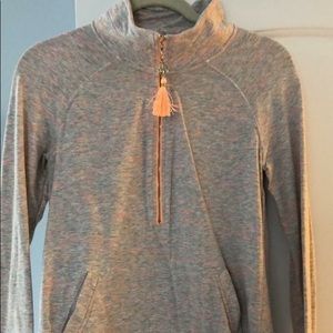 Lilly Pulitzer small popover sweatshirt